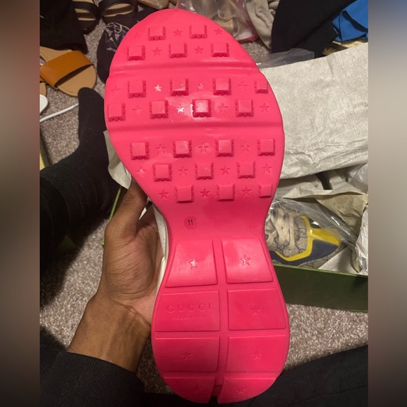 Gucci Rhyton Sneakers - Picture 6 of 6